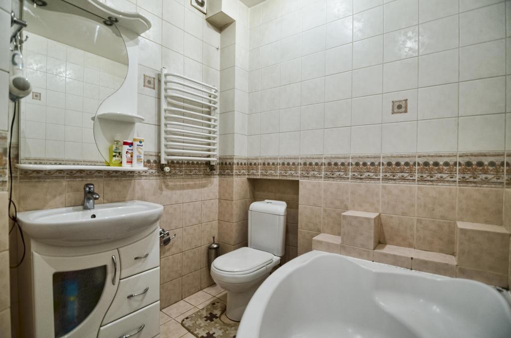 Apartment Hnatuka Center Lviv Extérieur photo